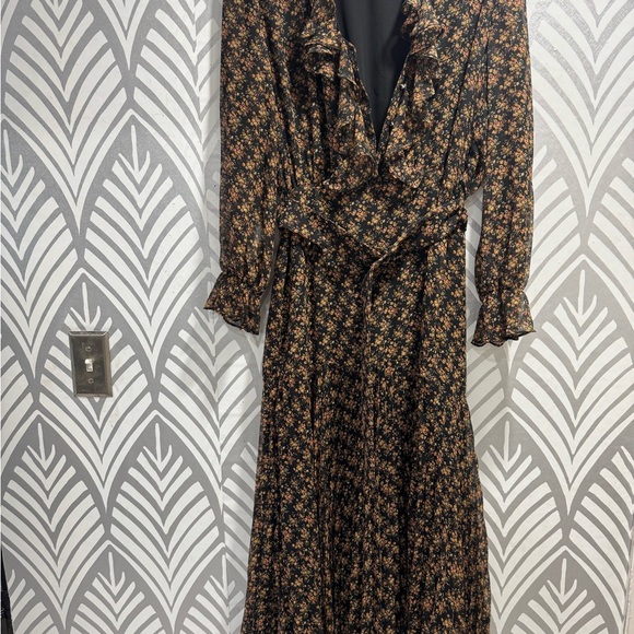 Bardot Brown and Black V-Neck Bishop Sleeve Dress - Picture 1 of 9